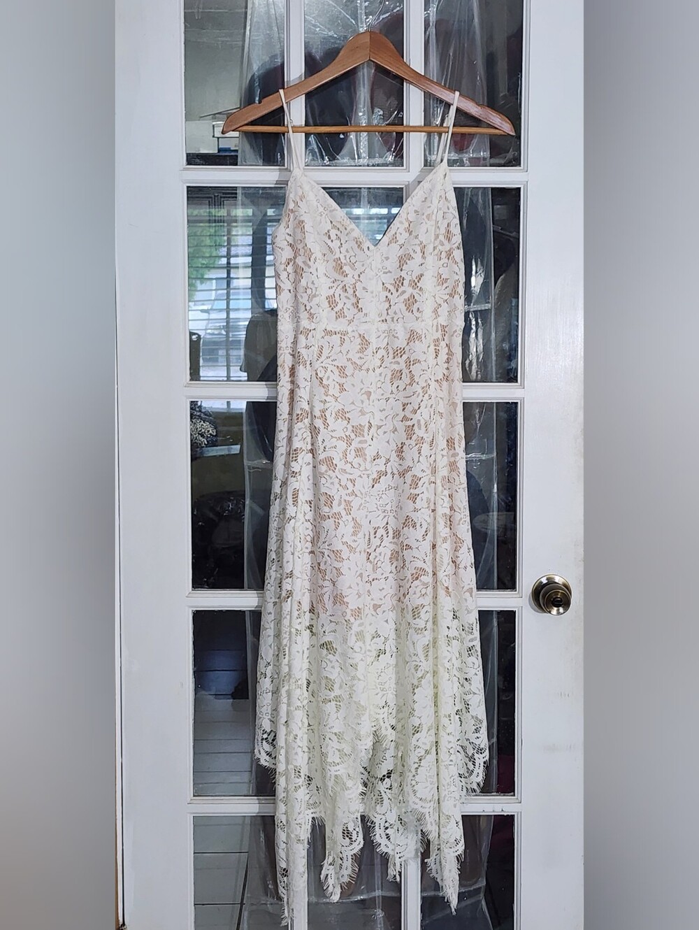 Lulus "One Wish" White Lace Handkerchief Hem Midi Dress w/Nude lining Small NWOT